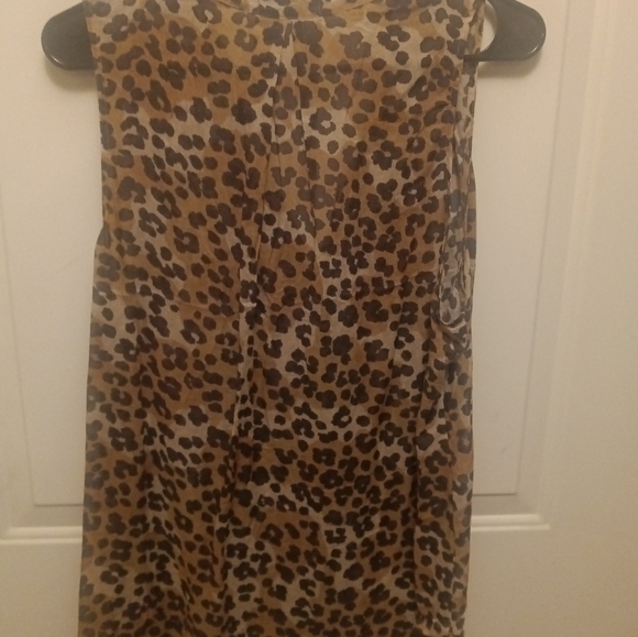 NWT Bella Dahl sleeveless button down blouse. - Picture 5 of 5